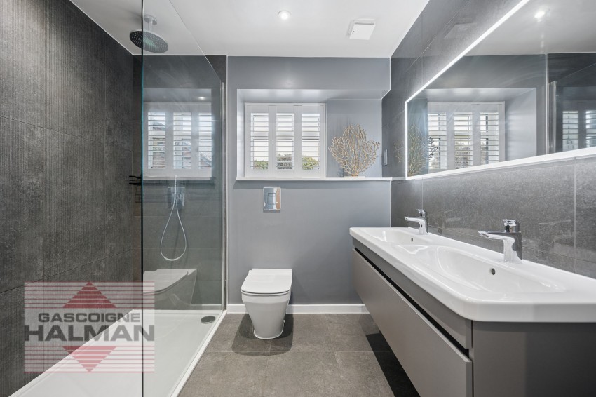 Images for Park House Drive, Sale, M33