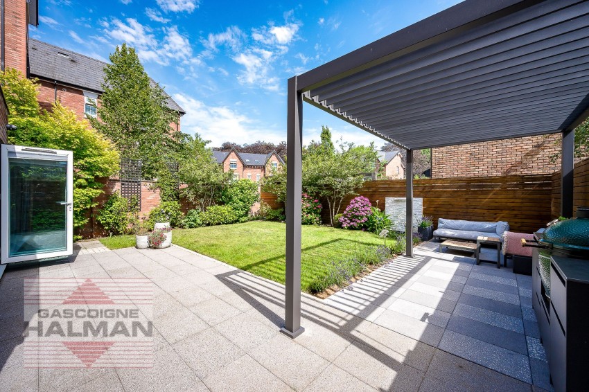 Images for Park House Drive, Sale, M33