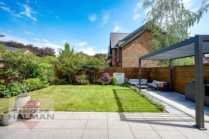 Images for Park House Drive, Sale, M33