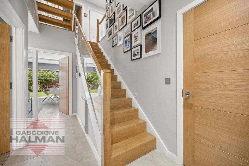 Images for Park House Drive, Sale, M33