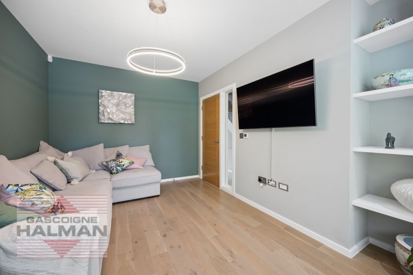 Images for Park House Drive, Sale, M33