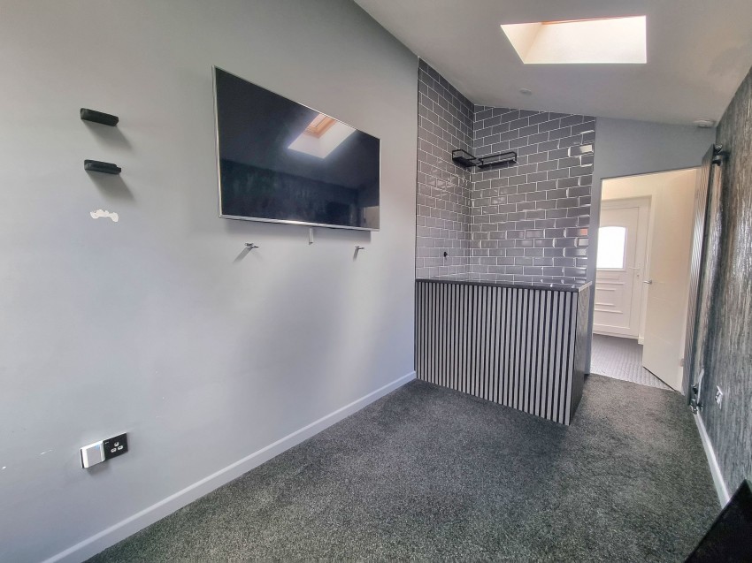 Images for Westbury Avenue, Sale, M33