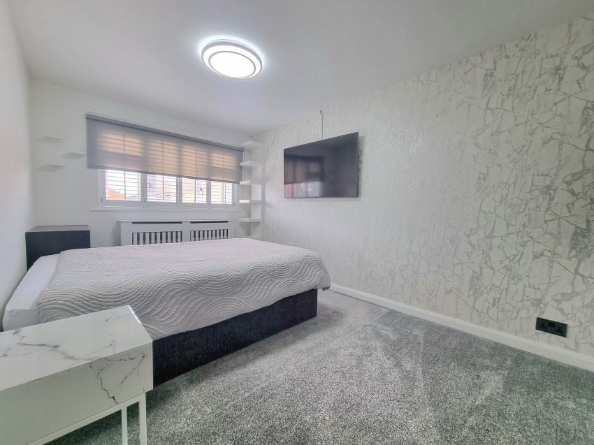 Images for Westbury Avenue, Sale, M33