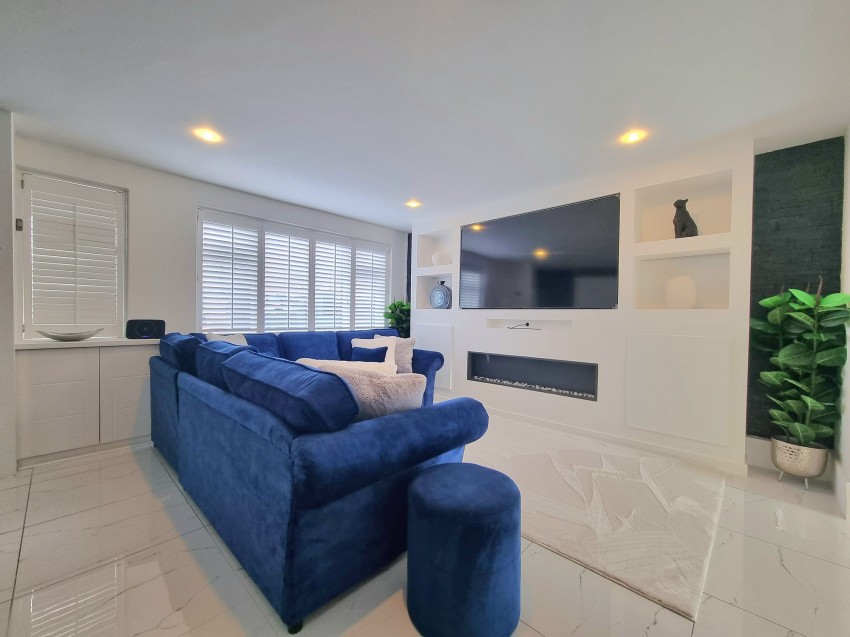 Images for Westbury Avenue, Sale, M33