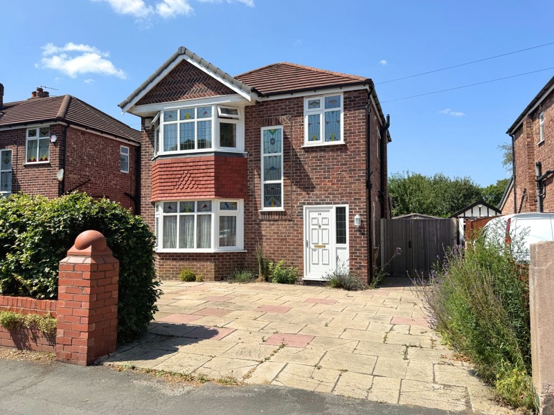 Walton Road, Sale, M33