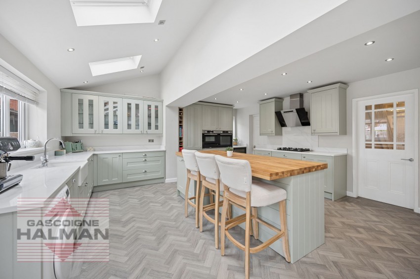 Images for Sedburgh Close, Sale, M33