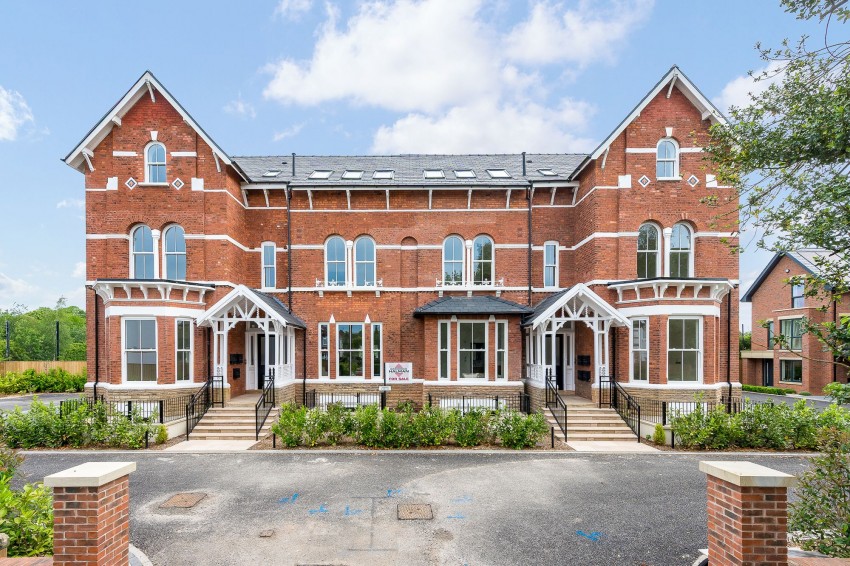 Images for Highfield Avenue, Sale, M33
