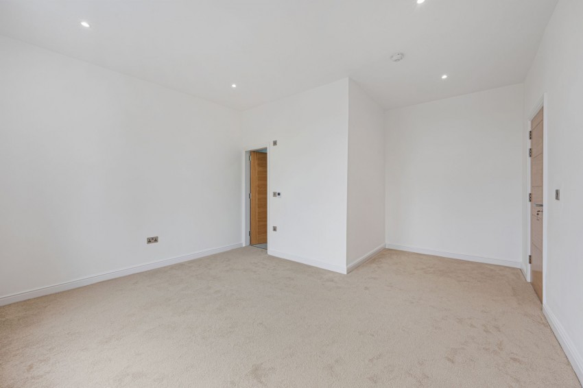 Images for Highfield Avenue, Sale, M33