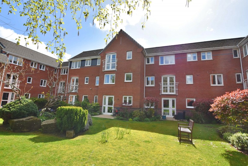 Parkway, Holmes Chapel, CW4