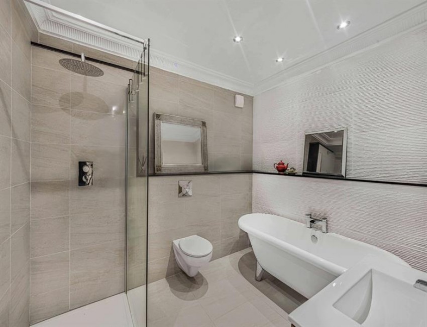 Images for Hale Road, Hale, WA15