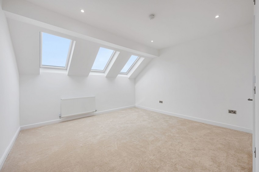 Images for Highfield Avenue, Sale, M33