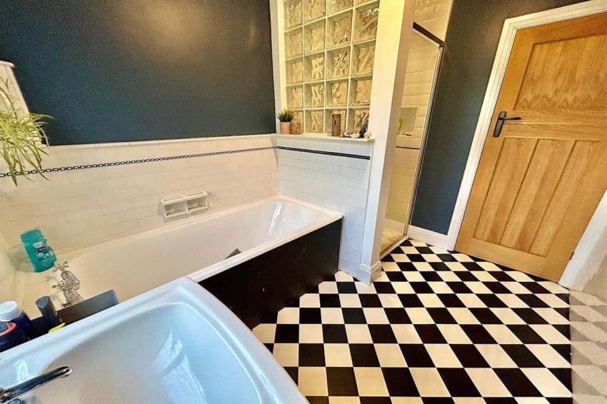 Images for Parrs Wood Road, Manchester, M20