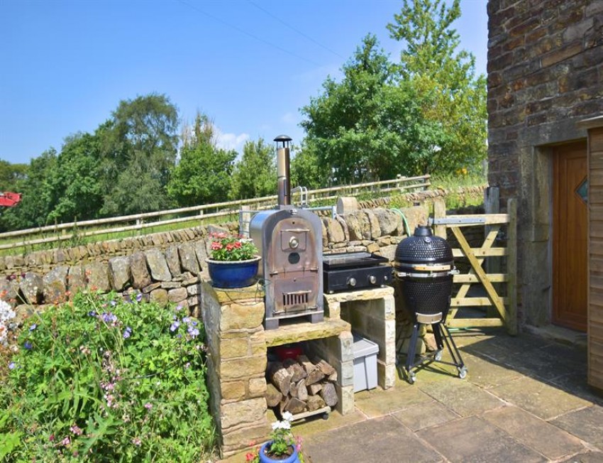 Images for Barn Cottage, Dolly Lane, Buxworth, SK23 7QJ