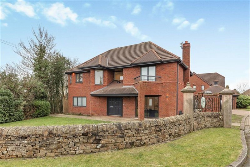 Holmlee Way, Prestbury