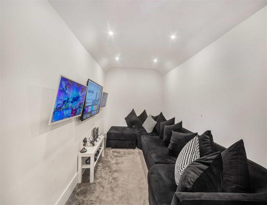 Images for Holmlee Way, Prestbury