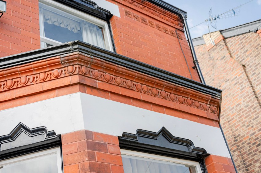 Images for Highfield, Sale, M33