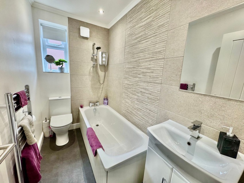 Images for Gainsborough Avenue, Marple Bridge, SK6