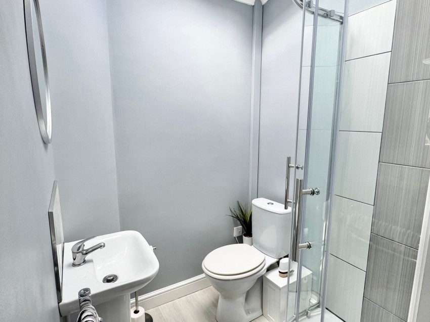 Images for Gainsborough Avenue, Marple Bridge, SK6