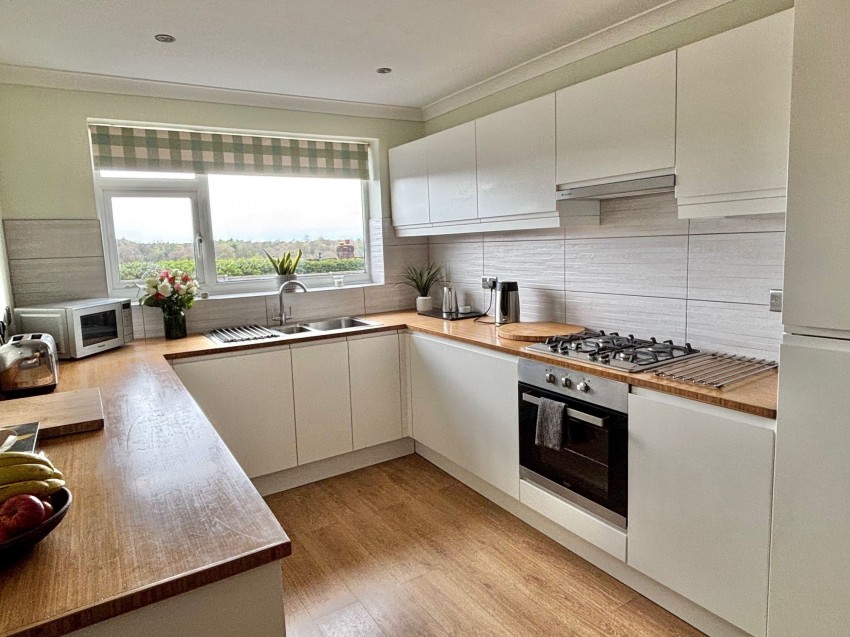 Images for Gainsborough Avenue, Marple Bridge, SK6