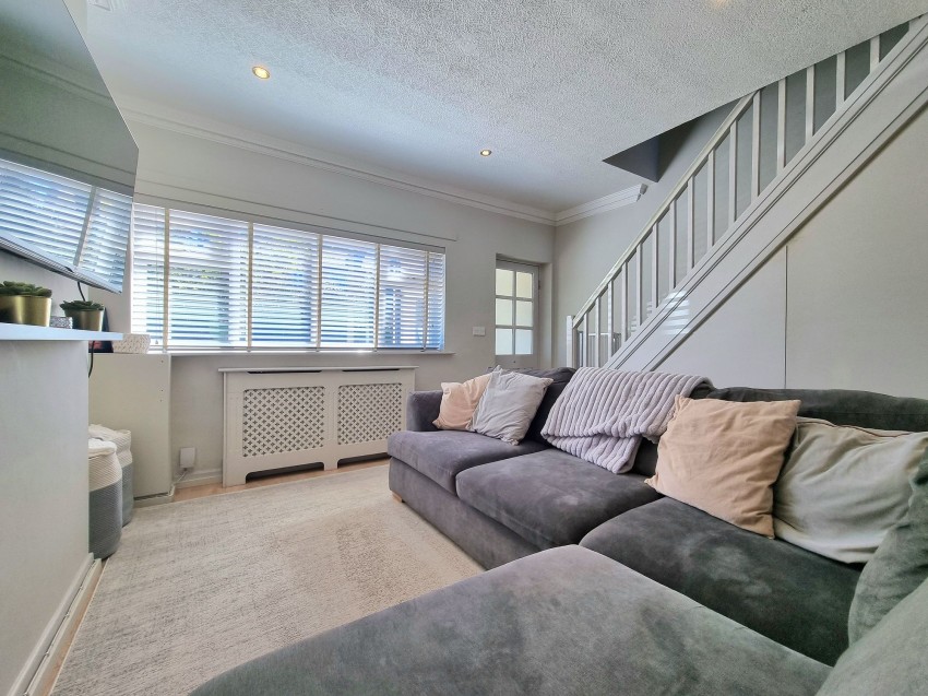 Images for Temple Road, Sale, M33