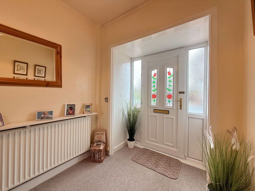 Images for Carlyn Avenue, Sale, M33