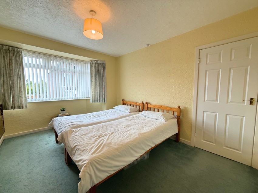 Images for Carlyn Avenue, Sale, M33