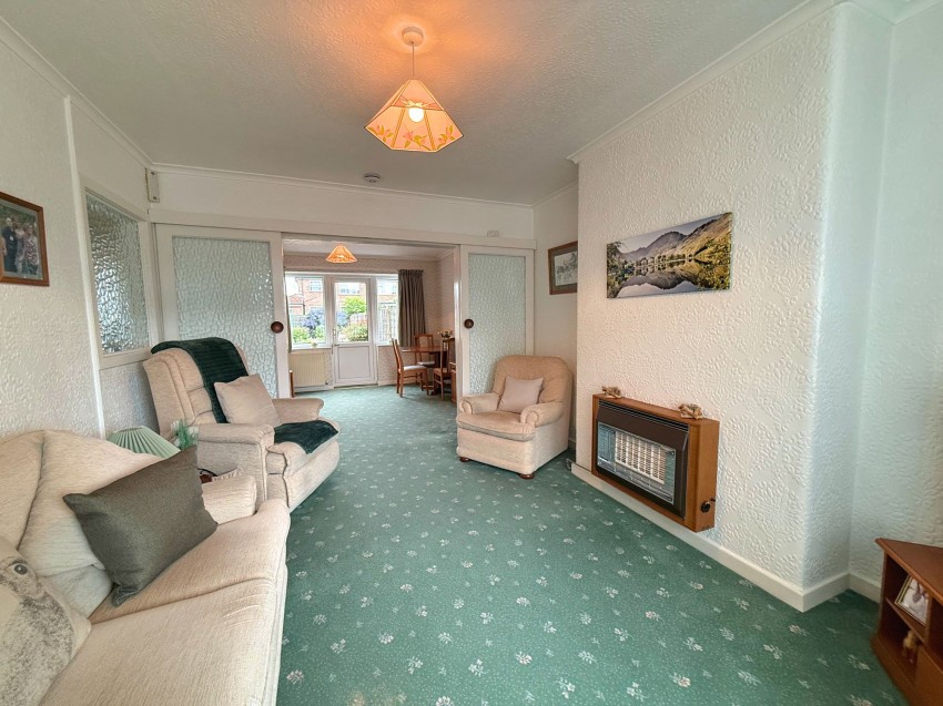 Images for Carlyn Avenue, Sale, M33