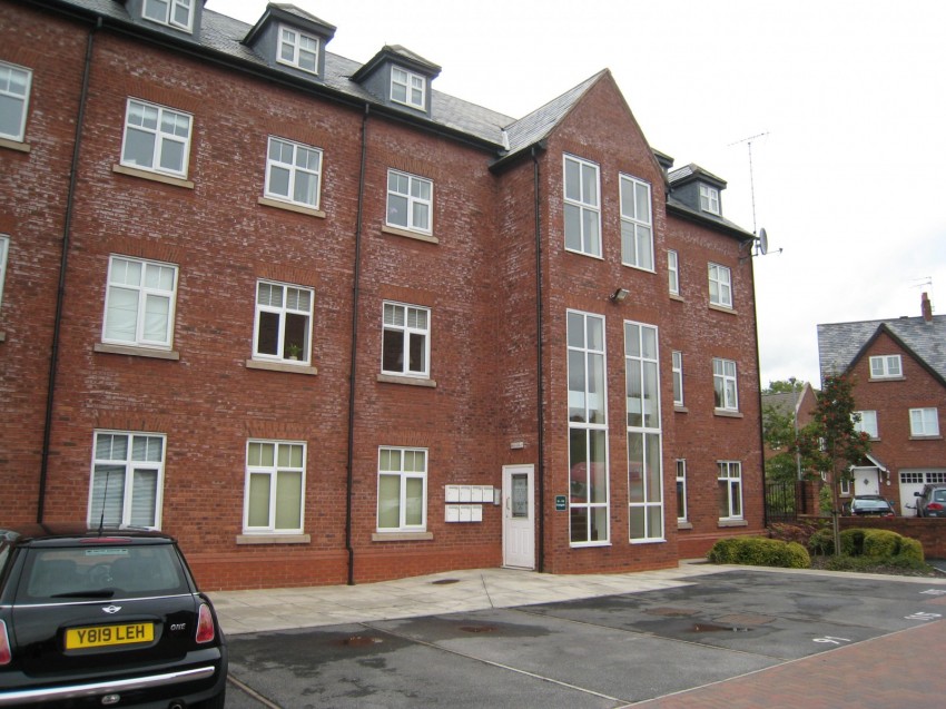 Images for Eastgate, Macclesfield