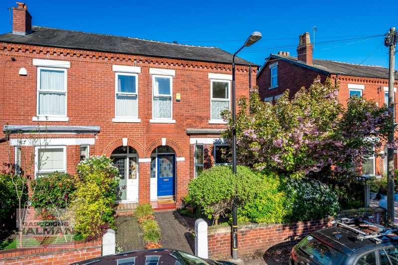 Abington Road, Sale, M33