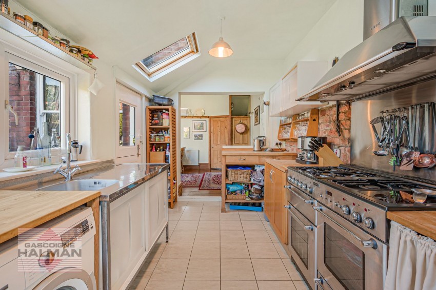 Images for Abington Road, Sale, M33
