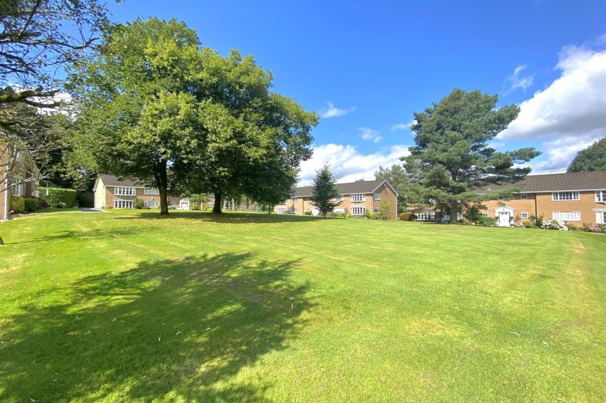 Images for Castle Hill Court, Prestbury, SK10