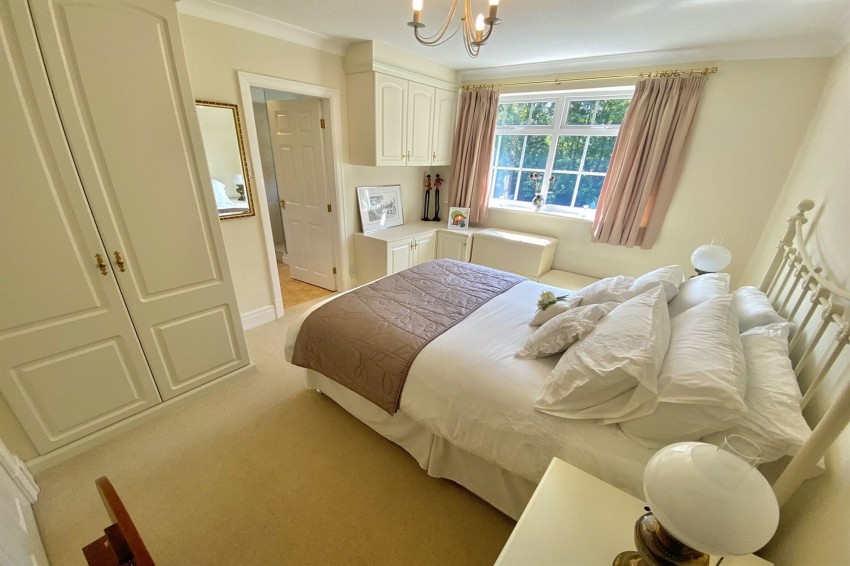 Images for Castle Hill Court, Prestbury, SK10