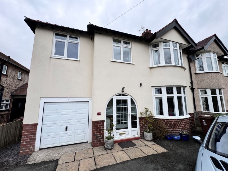 Manchester Road, Chapel-En-Le-Frith, SK23