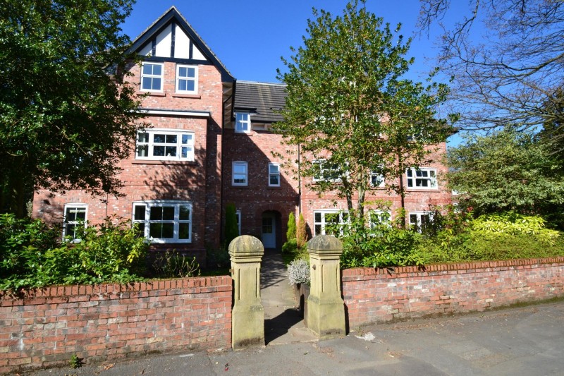 Roselands, Harboro Road, Sale