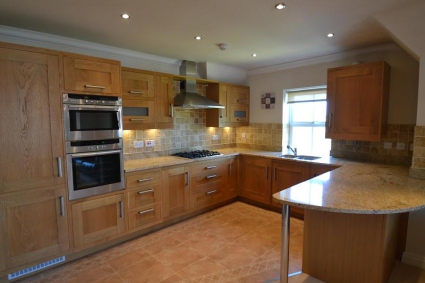 Images for Roselands, Harboro Road, Sale