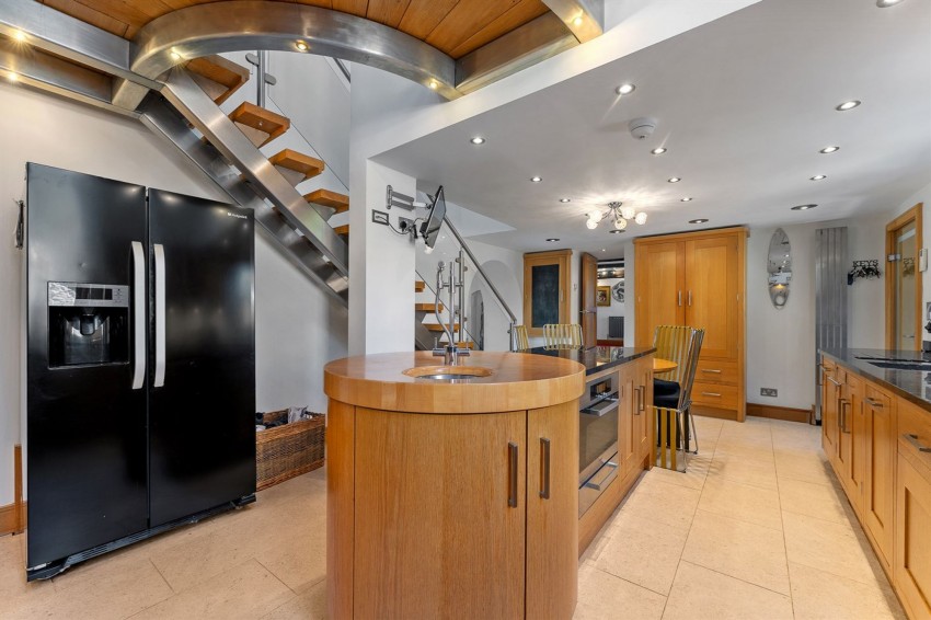 Images for Meg Lane, Sutton, SK11