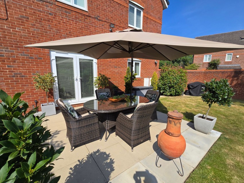 Images for Avensbeck, West Timperley, WA14