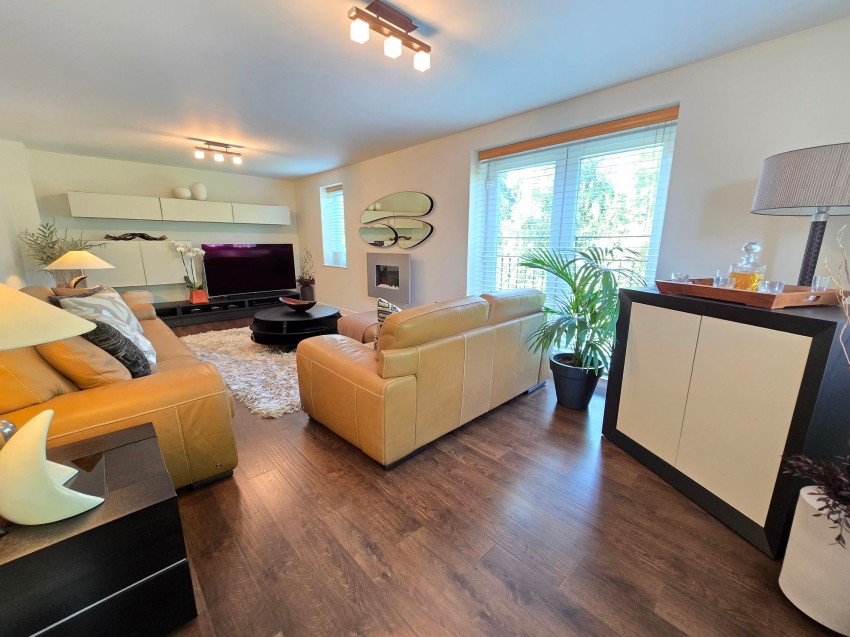 Images for Avensbeck, West Timperley, WA14