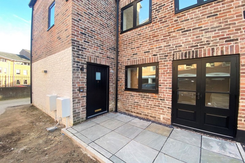 2 Tabley Mews, Stamford Street, WA14