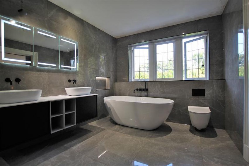 Images for Broad Lane, Hale