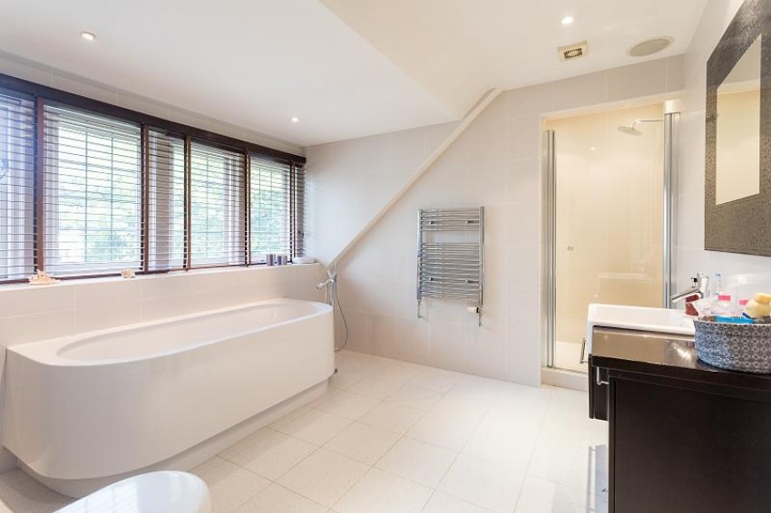 Images for Broad Lane, Hale