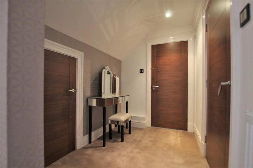 Images for Broad Lane, Hale