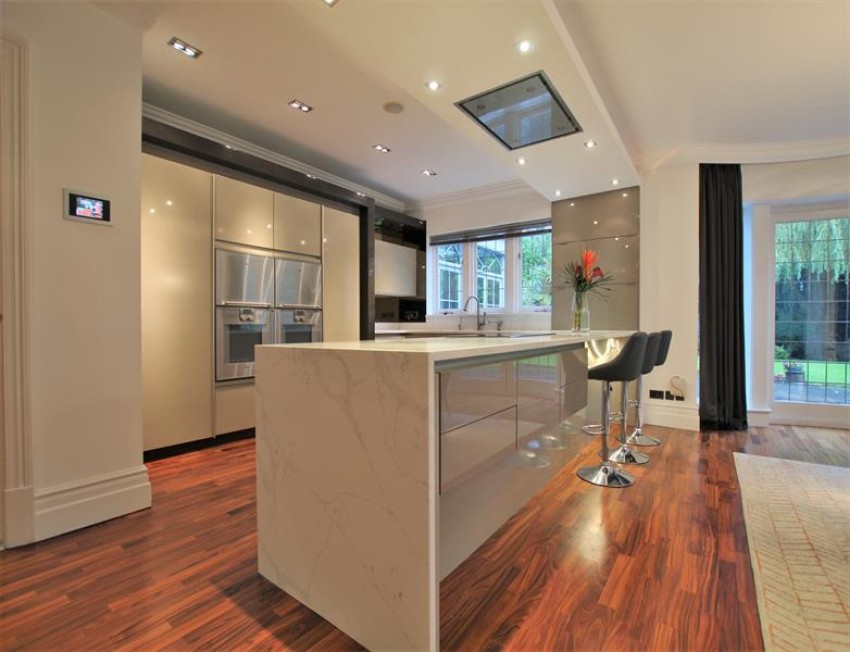 Images for Broad Lane, Hale