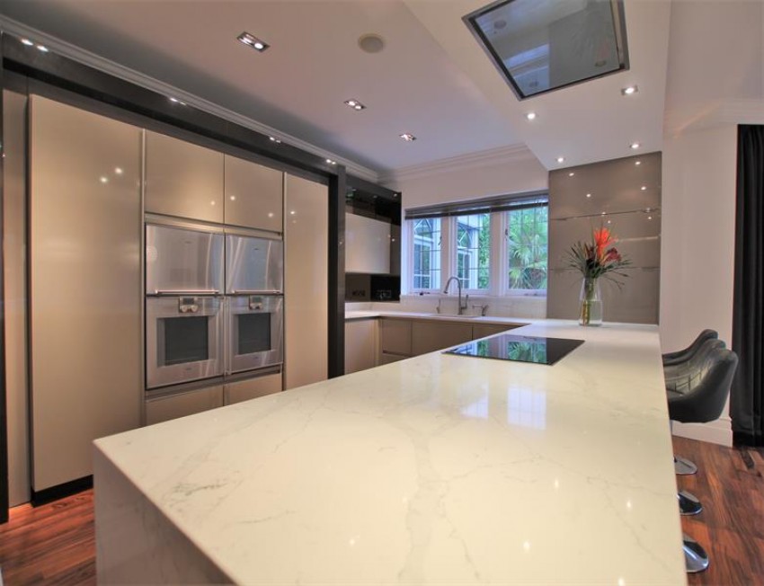 Images for Broad Lane, Hale