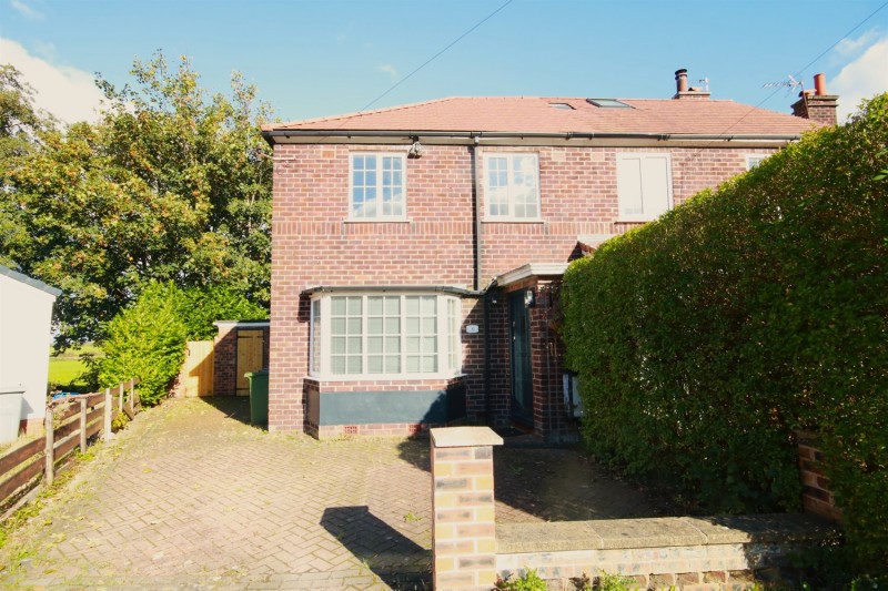 Fairbourne Avenue, Alderley Edge