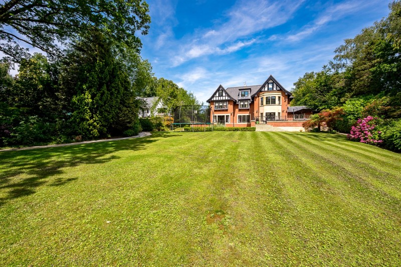 Springwood Chapel Lane Hale Barns