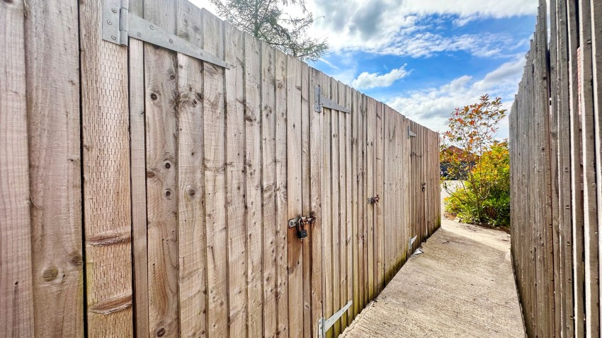 Images for Springbank Farm, Coppice Road, SK12