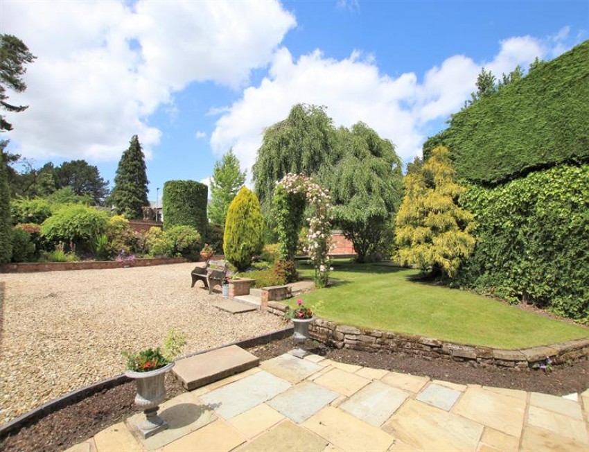 Images for The Old Barn, Broadway, Hale
