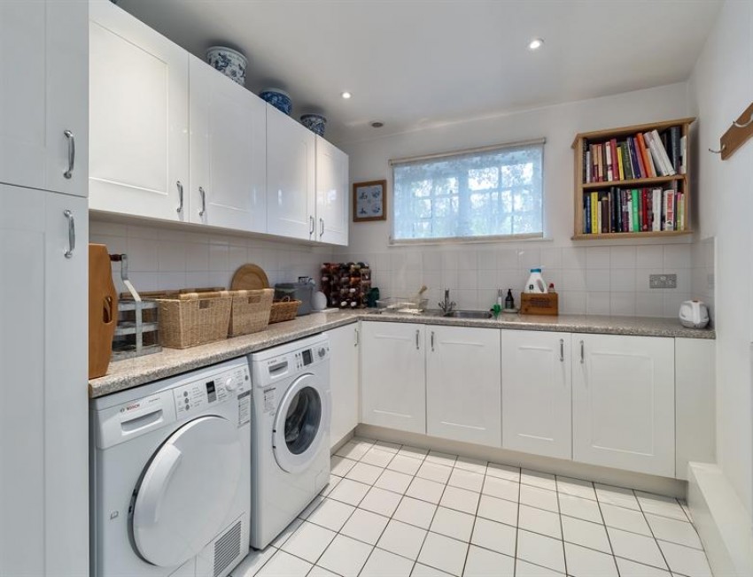 Images for The Old Barn, Broadway, Hale