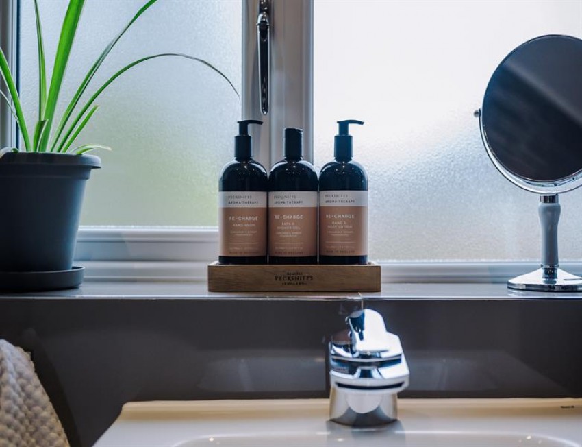 Images for King's Road, Sale